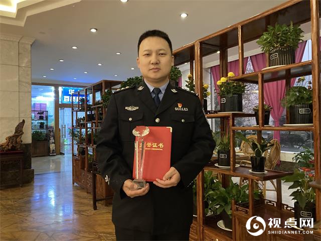 <a href=https://www.shidiannet.com/zt/jingbian/ target=_blank class=infotextkey>靖边</a>公安武斌灵：从警6年先后参与破获各类刑事案件210余起