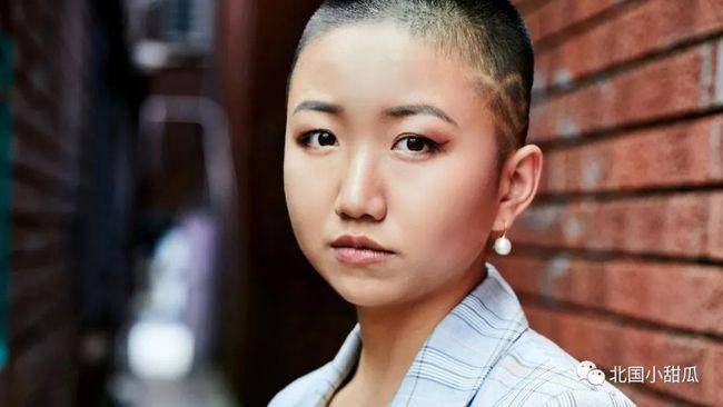 90后女汉奸许秀中！移居海外又反华，不过是颗棋子