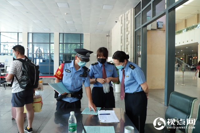 延安铁警开展“6·26”国际禁毒日宣传活动