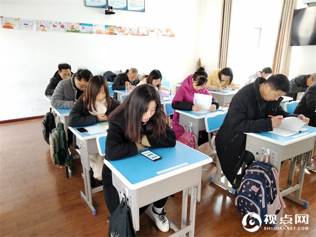  汉中市西乡县堰口镇三郎小学开展落实“双减”政策提升教师素质培训活动