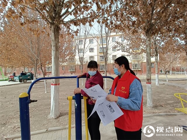 三团文化路社区开展《消费者权益保护法》的宣传活动