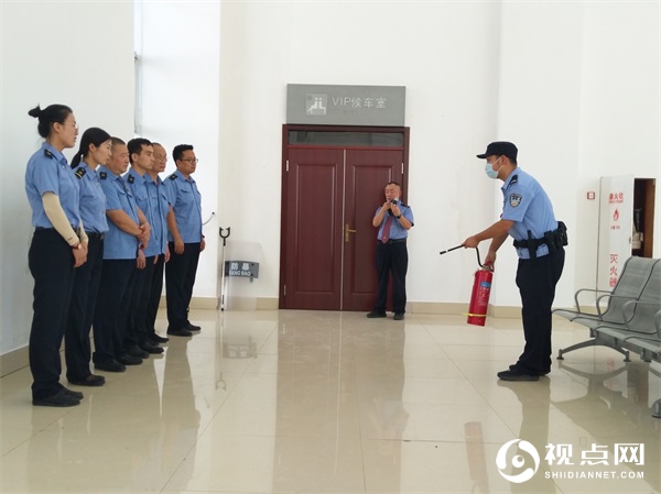 筑牢防火安全墙 绥德铁警在行动