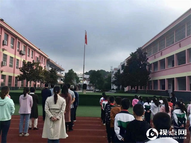 汉中市西乡县柳树镇中心学校扎实做好“开学第一课”