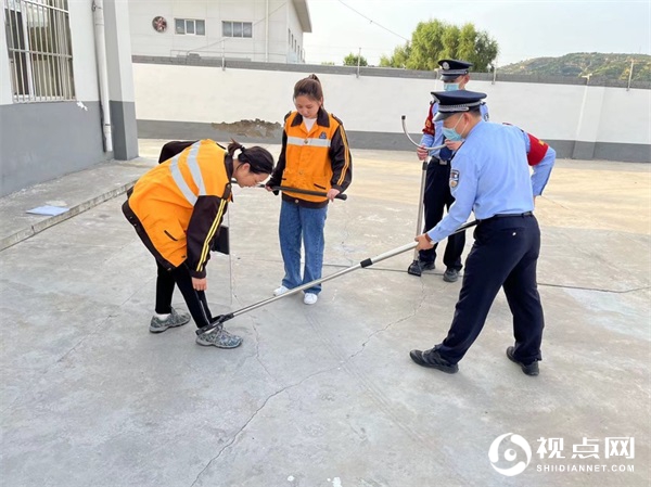 绥德站派出所深入开展反恐宣传