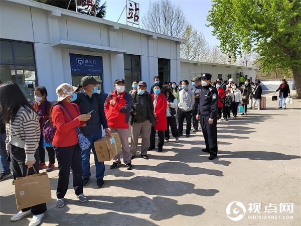 蒲城站派出所多举措全力保障国庆期间旅客出行安全