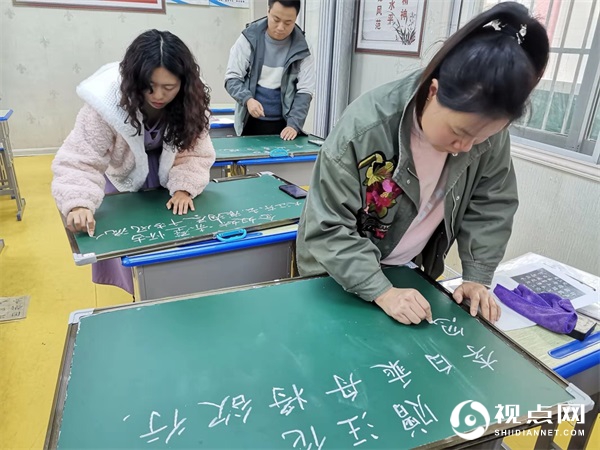 汉中市西乡县两河口镇中心学校开展教师基本功暨才艺大比拼活动