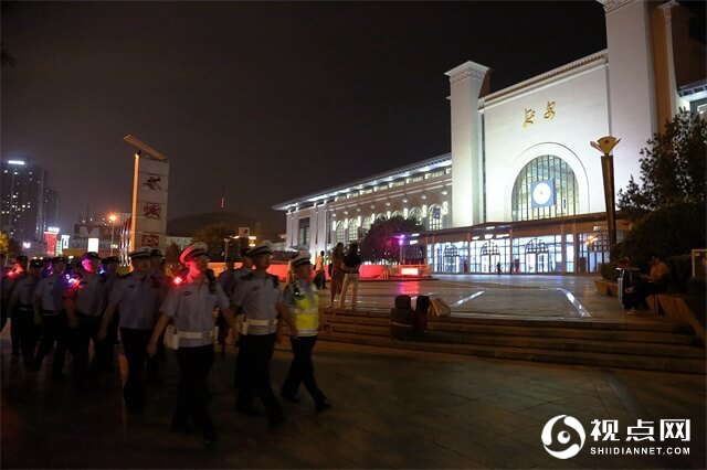 延安站派出所：点亮夏夜“平安灯”当好旅客“守夜人”